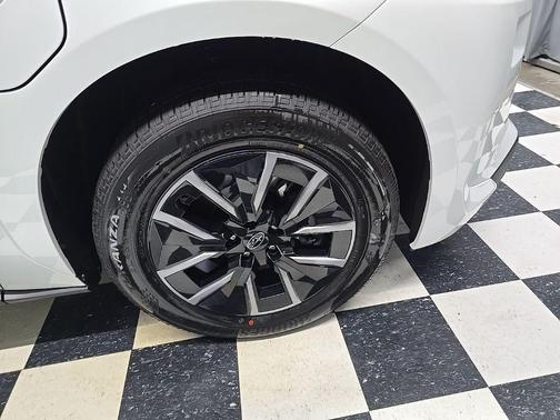 White Pearl 2026 Subaru Solterra Premium