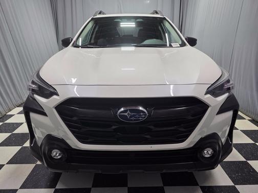 Crystal White Pearl 2024 Subaru Outback Base