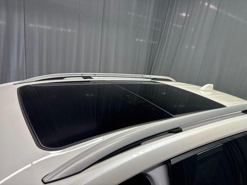White Frost 2022 GMC Terrain SLT