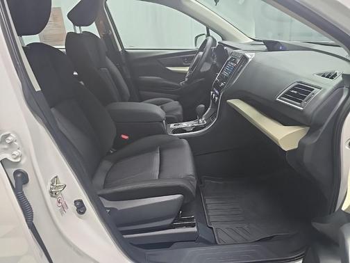 2019 Subaru Ascent Base 8-Passenger