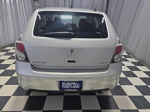 2009 Pontiac Vibe Base
