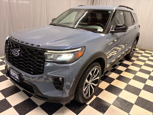 Vapor Blue 2025 Ford Explorer ST-Line
