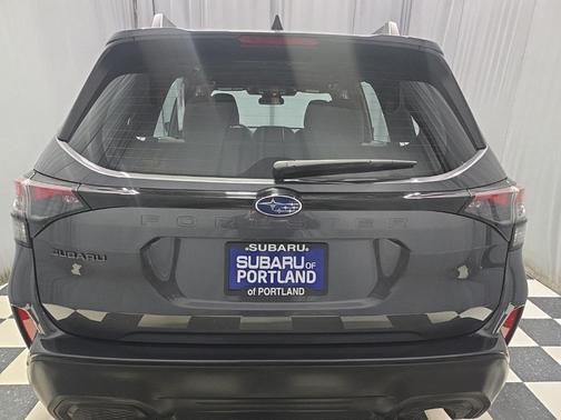 2025 Subaru Forester Base