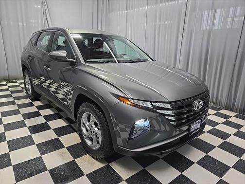 2022 Hyundai TUCSON SE