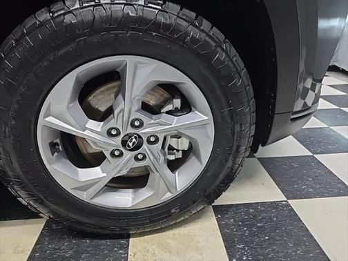 2022 Hyundai TUCSON SE
