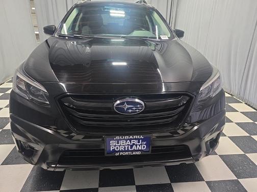 Crystal Black Silica 2021 Subaru Outback Onyx Edition XT