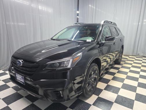 Crystal Black Silica 2021 Subaru Outback Onyx Edition XT