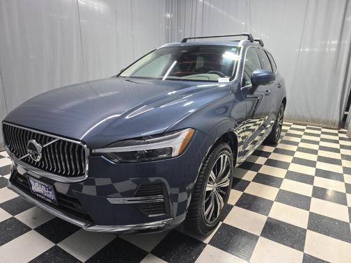 2023 Volvo XC60 B5 Plus Bright Theme