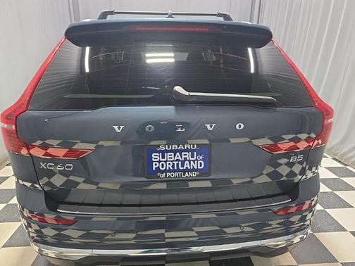 2023 Volvo XC60 B5 Plus Bright Theme
