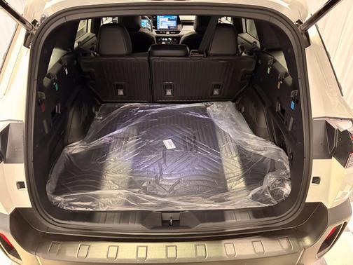 Crystal White Pearl 2026 Subaru Outback Touring XT