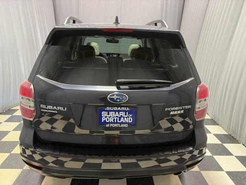 Dark Gray Metallic 2016 Subaru Forester 2.5i Limited