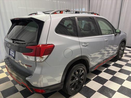 Ice Silver Metallic 2022 Subaru Forester Sport