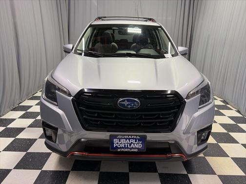 Ice Silver Metallic 2022 Subaru Forester Sport