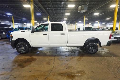 2026 RAM 2500 Tradesman Crew Cab 4x4 8' Box