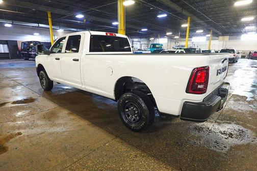 2026 RAM 2500 Tradesman Crew Cab 4x4 8' Box