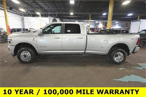 2026 RAM 3500 Laramie Crew Cab 4x4 8' Box