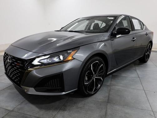 2025 Nissan Altima SR FWD