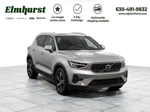 Silver Dawn Metallic 2025 Volvo XC40 B5 Core Bright Theme