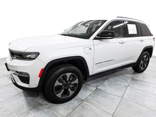 Bright White Clearcoat 2022 Jeep Grand Cherokee 4xe Base