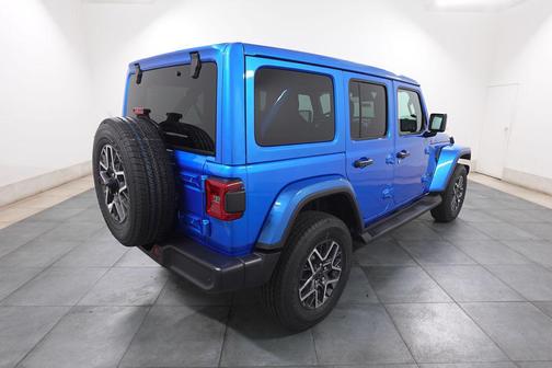 2026 Jeep Wrangler 4-Door Sahara 4x4