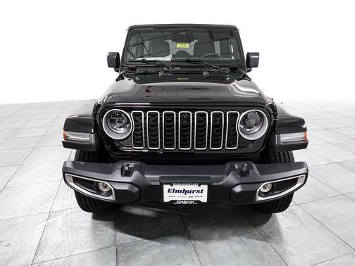 Black Clearcoat 2026 Jeep Wrangler 4-Door Sahara 4x4
