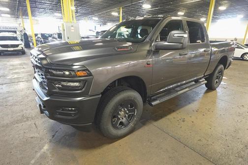 2025 RAM 2500 Tradesman Crew Cab 4x4 6'4' Box