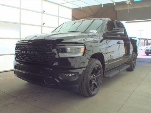 Diamond Black Crystal Pearlcoat 2023 RAM 1500 Big Horn/Lone Star