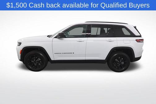 Bright White Clearcoat 2026 Jeep Grand Cherokee Altitude