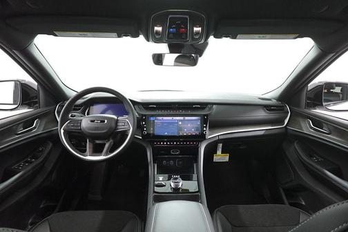 2026 Jeep Grand Cherokee Altitude