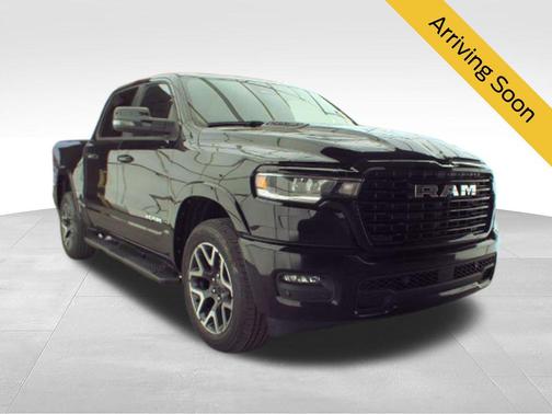 Diamond Black Crystal Pearlcoat 2025 RAM 1500 Laramie