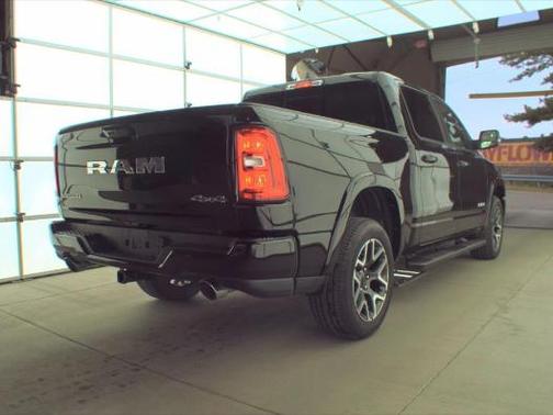 Diamond Black Crystal Pearlcoat 2025 RAM 1500 Laramie