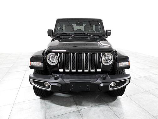 Black Clearcoat 2021 Jeep Wrangler Unlimited Sahara