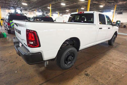 2026 RAM 2500 Tradesman Crew Cab 4x4 8' Box