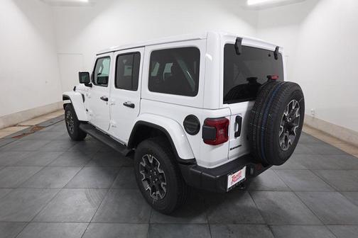 2026 Jeep Wrangler 4-Door Sahara 4x4