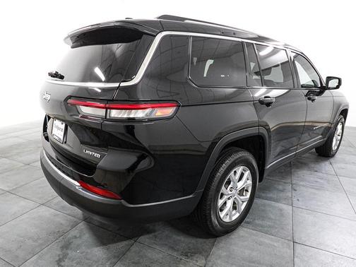 Diamond Black Crystal Pearlcoat 2023 Jeep Grand Cherokee L Limited