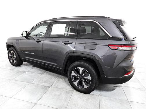 Baltic Gray Metallic Clearcoat 2022 Jeep Grand Cherokee 4xe Base