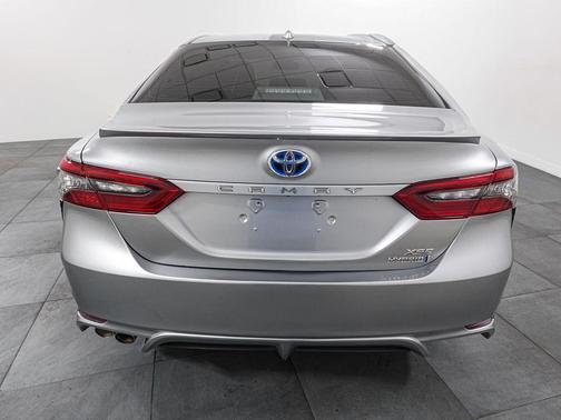 2024 Toyota Camry Hybrid SE