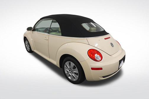 2009 Volkswagen New Beetle S