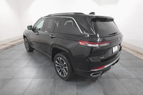 2022 Jeep Grand Cherokee Overland