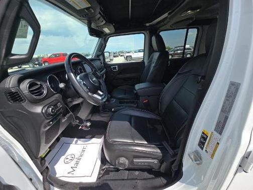 Bright White Clearcoat 2023 Jeep Wrangler 4xe Sahara