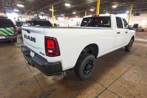 2026 RAM 2500 Tradesman Crew Cab 4x4 8' Box