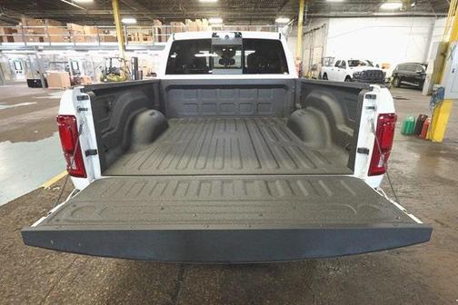 2025 RAM 2500 Big Horn Crew Cab 4x4 6'4' Box