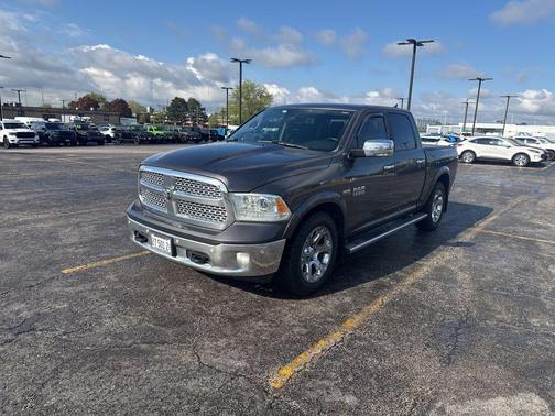 Granite Crystal Metallic Clearcoat 2015 RAM 1500 Laramie