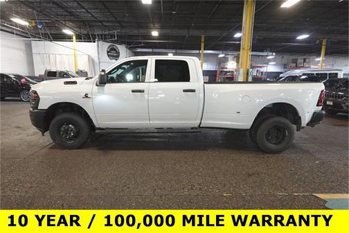 2026 RAM 3500 Tradesman Crew Cab 4x4 8' Box