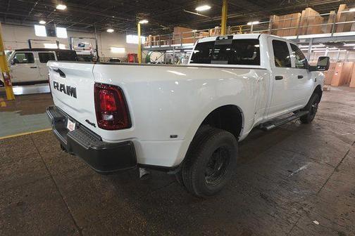 2026 RAM 3500 Tradesman Crew Cab 4x4 8' Box
