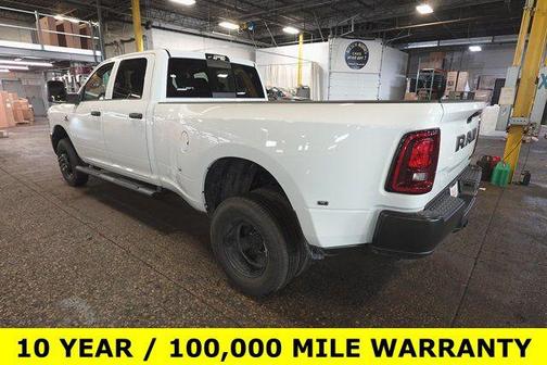 2026 RAM 3500 Tradesman Crew Cab 4x4 8' Box