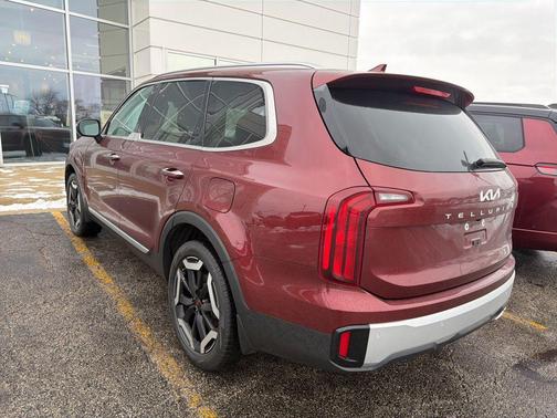 2023 Kia Telluride S