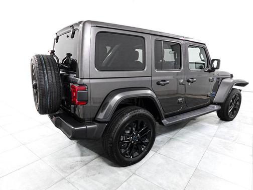 Granite Crystal Metallic Clearcoat 2025 Jeep Wrangler 4xe Sahara