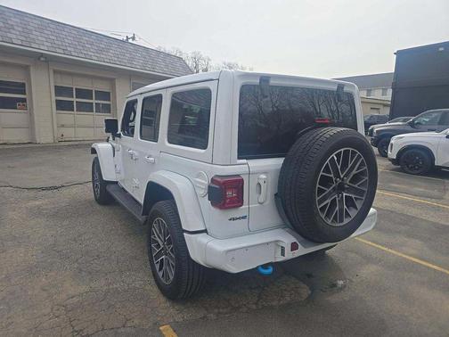 Bright White Clearcoat 2023 Jeep Wrangler 4xe Sahara High Altitude