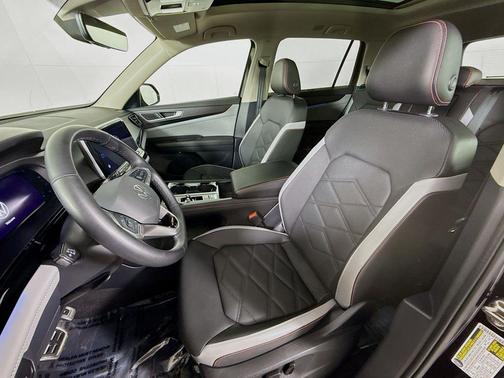 2025 Volkswagen Atlas 2.0T Peak Edition